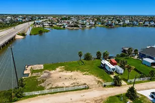 7203 La France, Hitchcock, TX 77563 - Photo 1