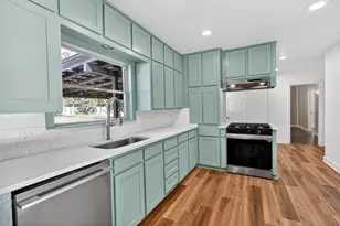 1006 Holt St, College Station, TX 77840 - Photo 9