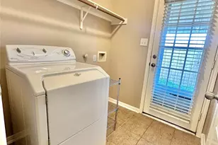 1511 Village Townhome Dr, Pasadena, TX 77504 - Photo 7