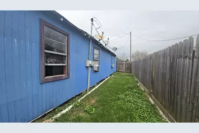 2418 Hill Avenue, Dickinson, TX 77539 - Photo 3