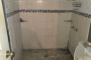 2418 Hill Ave, Dickinson, TX 77539 - Photo 9