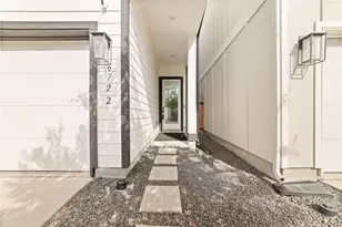 6722 Parker Grv Ln, Houston, TX 77076 - Photo 3