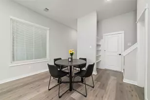 6722 Parker Grv Ln, Houston, TX 77076 - Photo 7