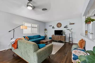 5230 Saxon Drive, Houston, TX 77092 - Photo 7