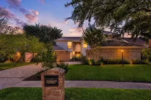 10307 Piping Rock Ln, Houston, TX 77042 - Photo 1