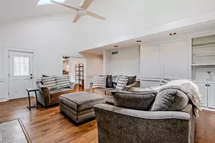 10307 Piping Rock Ln, Houston, TX 77042 - Photo 5