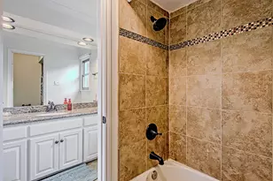 10307 Piping Rock Ln, Houston, TX 77042 - Photo 29