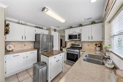 8655 Plum Lake Drive, Houston, TX 77095 - Photo 11