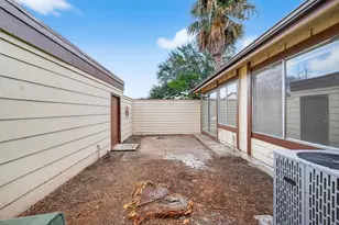 7164 S Dairy Ashford Rd, Houston, TX 77072 - Photo 35