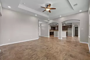 10015 S Redfish Dr, Hitchcock, TX 77563 - Photo 5