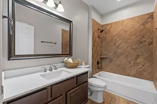 10015 S Redfish Dr, Hitchcock, TX 77563 - Photo 27