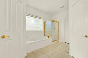 2806 Capecrest Dr, Pearland, TX 77584 - Photo 13