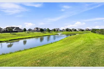 14610 Saratoga Lane, Mont Belvieu, TX 77523 - Photo 39