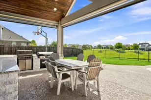 14610 Saratoga Ln, Mont Belvieu, TX 77523 - Photo 35