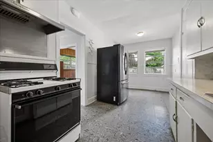 6629 Wildwood Way, Houston, TX 77023 - Photo 15