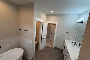 702 Pinemont Cyn Ln, Houston, TX 77018 - Photo 19