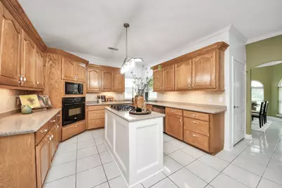 2804 8th Street N, Texas City, TX 77590 - Photo 9