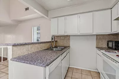 12990 Greenway Chase Court #2990, Houston, TX 77072 - Photo 7