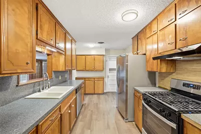 1759 S Park Drive, Alvin, TX 77511 - Photo 11