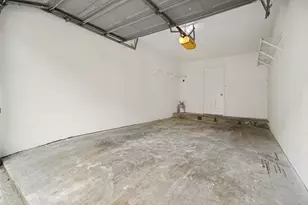 2425 Holly Hall St, Houston, TX 77054 - Photo 9