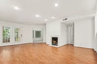 2425 Holly Hall St, Houston, TX 77054 - Photo 15
