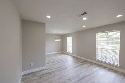 9315 Fairdale Lane, Houston, TX 77063 - Photo 9