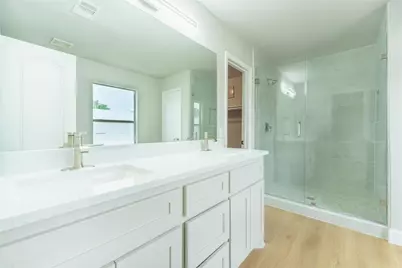 2907 Valiant Scene Court, Houston, TX 77038 - Photo 9