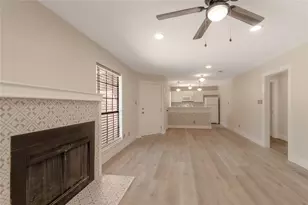 2401 Sycamore Ave, Huntsville, TX 77340 - Photo 7