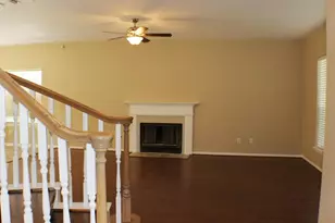 105 Crimson Bay Dr, League City, TX 77573 - Photo 3