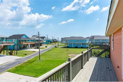 963 Palmridge Drive, Crystal Beach, TX 77650 - Photo 13