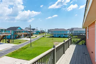 963 Palm Ridge Dr, Crystal Beach, TX 77650 - Photo 13