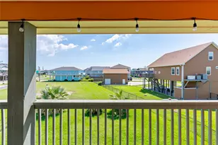 963 Palm Ridge Dr, Crystal Beach, TX 77650 - Photo 11