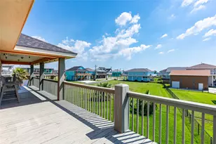 963 Palm Ridge Dr, Crystal Beach, TX 77650 - Photo 7