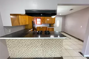 7230 Sims Dr, Houston, TX 77061 - Photo 3