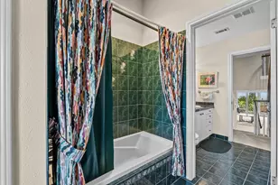 7105 Broadway St, Galveston, TX 77554 - Photo 15