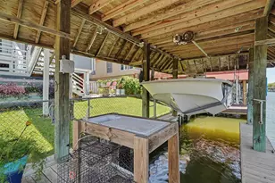 897 Bonita St, Bayou Vista, TX 77563 - Photo 7