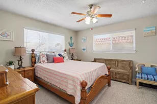 897 Bonita St, Bayou Vista, TX 77563 - Photo 15