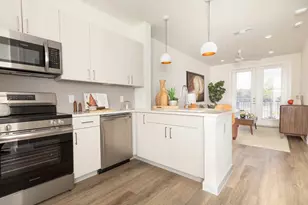 1690 North Loop, Houston, TX 77009 - Photo 3