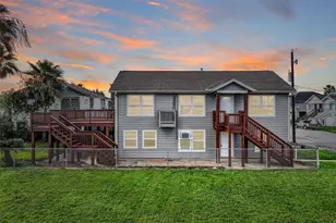 1029 62nd St, Galveston, TX 77551 - Photo 3