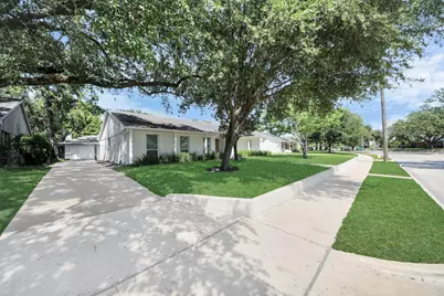 7610 Highmeadow Drive, Houston, TX 77063 - Photo 3
