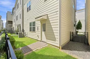 2730 Eado Edge Ct, Houston, TX 77020 - Photo 35