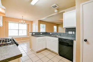 2643 Kiplands Ct, Houston, TX 77014 - Photo 15