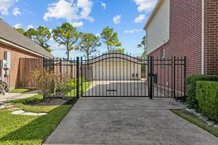 105 Pelican Ct, League City, TX 77573 - Photo 45