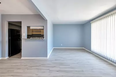 3040 Golfcrest Boulevard #10, Houston, TX 77087 - Photo 3