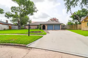 11115 Silkwood Dr, Houston, TX 77031 - Photo 1