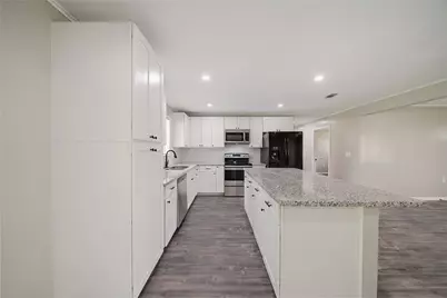 110 Pine Street, Daisetta, TX 75935 - Photo 9