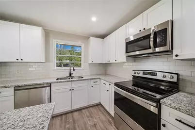 110 Pine Street, Daisetta, TX 75935 - Photo 11