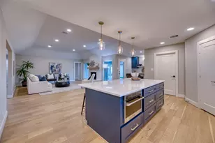 7602 Pagewood Ln, Houston, TX 77063 - Photo 15