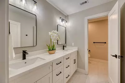 7602 Pagewood Lane, Houston, TX 77063 - Photo 27