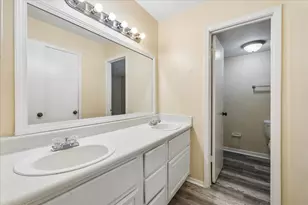 7943 Ellinger Ln, Houston, TX 77040 - Photo 5